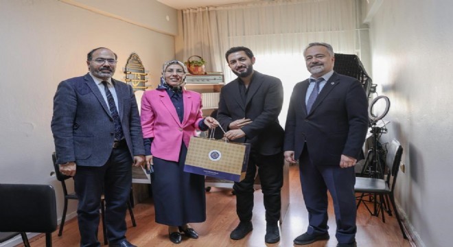 'Geleneksel Musikîye Yenilikçi Dokunuş'