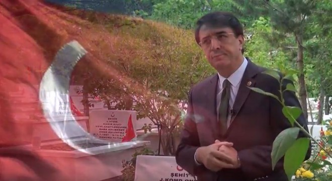 'Şehide rahmet, bölücü hainlere lanet'