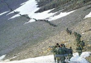 Teröristlerin kullandığı sığınak imha edildi