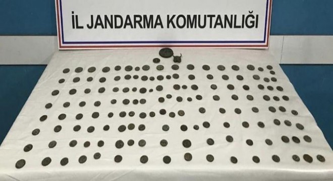 148 parça tarihi eser ele geçirildi