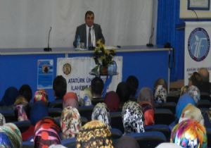 Erzurum'da 'Dini Öğretmenin Geleceği konferansı
