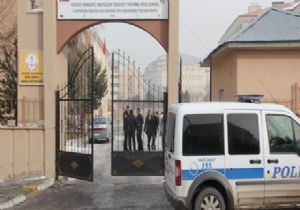 Okul önünde beklemek pahalıya patladı