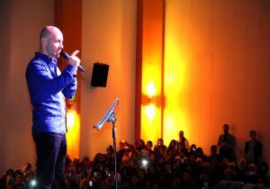 Tazeoğlu, şiir ve hüznü buluşturdu