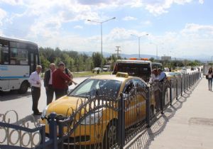 Kazadan kaçarken kaza yaptı