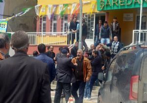 AK Parti Milletvekili Adayı Fırat'a hain saldırı