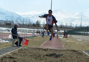 Puanlı Atletizm yarışları başladı