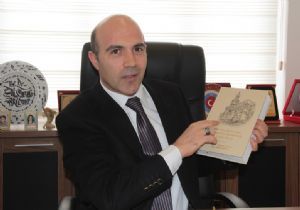 Aktemur'dan Türk Mimari'sine eserli hizmet