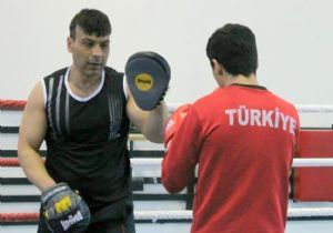 Sönmez'e milli görev
