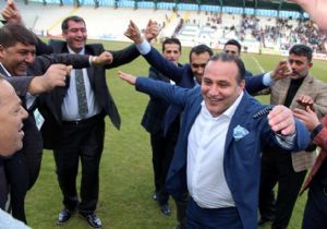 Erzurumspor'da galibiyet coşkusu yaşanıyor