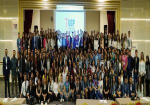 ERVAK Gençleri Ulusal Gençlik Parlamentosu'ndaydı