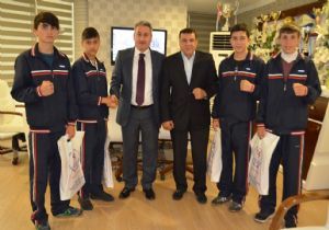 ‘Yolspor, bir boks efsanesi'