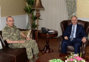 Korgeneral Öngay Erzurum'a veda etti