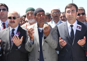 Yılmaz: ‘Terörle mücadelede kararlıyız'