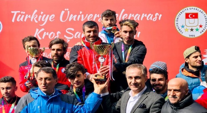 ATAUNİ Kros takımı UNİLİG'e damga vurdu