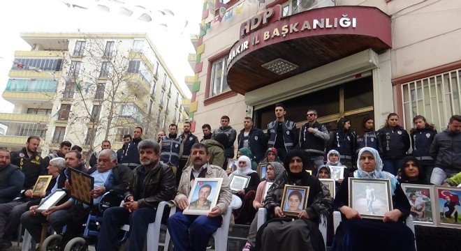 Ailelerden HDP'lilere 8 Mart tepkisi