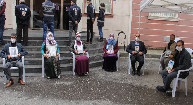 Ailelerin evlat nöbeti 214'üncü gününde