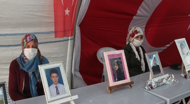 Ailelerin evlat nöbeti 221'inci gününde