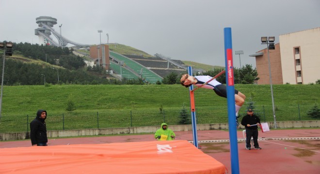 Atletizmin nabzı Erzurum'da attı