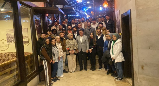 Aydemir ‘Gençler ‘İlk Oyum Erdoğan'a' kararlılığında'