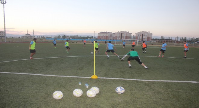 Ağrı 1970 Spor, kamp için Erzurum'u seçti