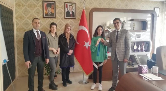 Buz pateninde Erzurum'un gururu oldu