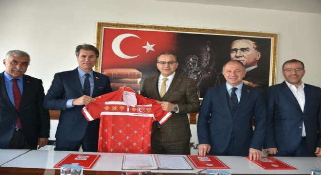 Curlingte yeni işbirliği