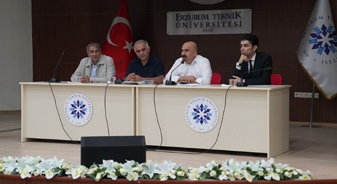 ETÜ'de Darbeler ve Demokrasi konuşuldu