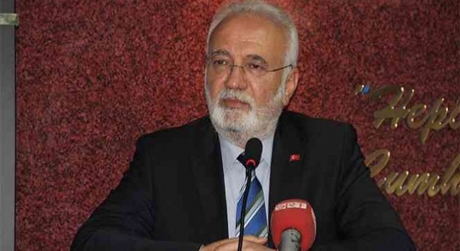 Elitaş: ‘Hayretler içinde izliyorum'