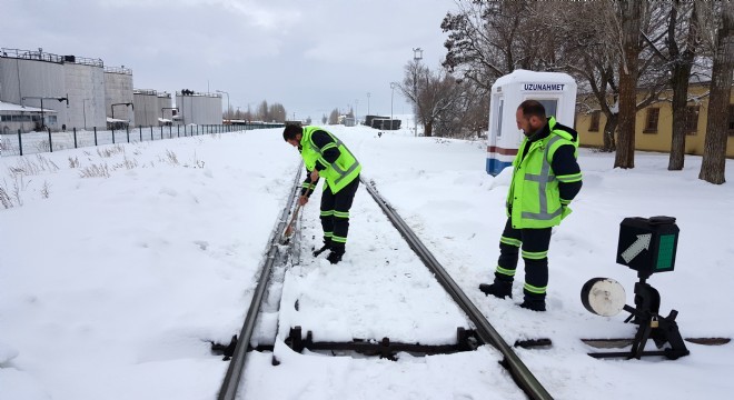 Erzurum'da Demiryolu İşçilerinin zorlu kış mesaisi