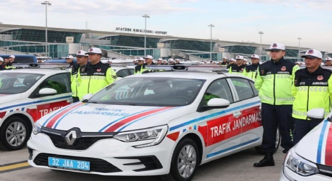 Erzurum'da polis ve jandarmaya araç takviyesi