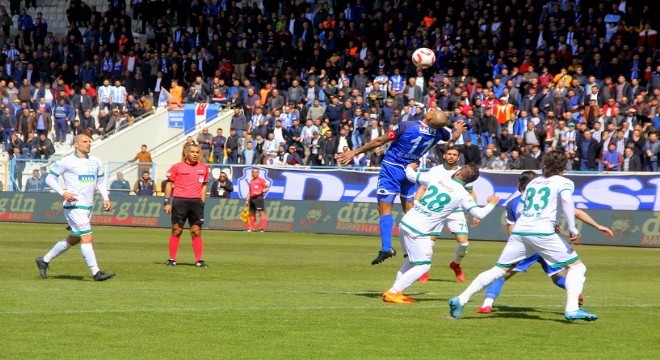 Erzurumspor'un en büyük gücü taraftarı