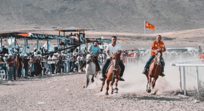 Erzurum'da Rahvan at yarışları nefes kesecek