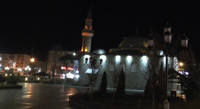 Erzurum'da camilerden dualar yükseliyor