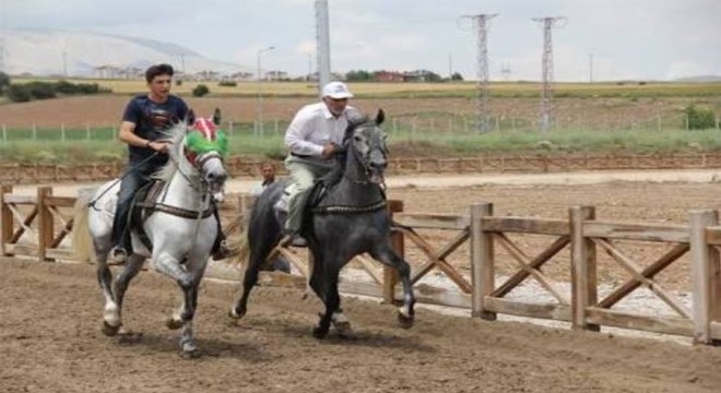 Erzurum'da ilk kez rahvan atlar yarışacak