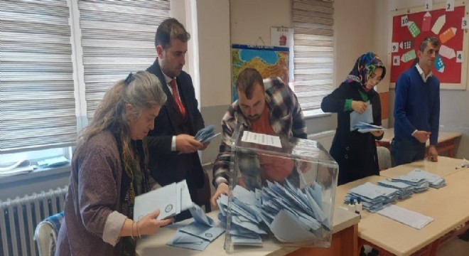 Erzurum'da oy sayım işlemi devam ediyor