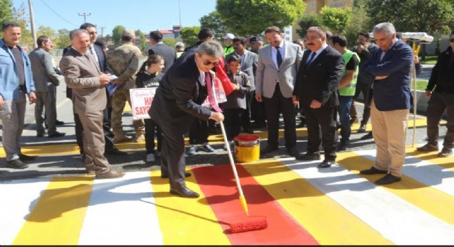 Erzurum'da ‘Yayalara öncelik duruşu, hayata saygı duruşu'