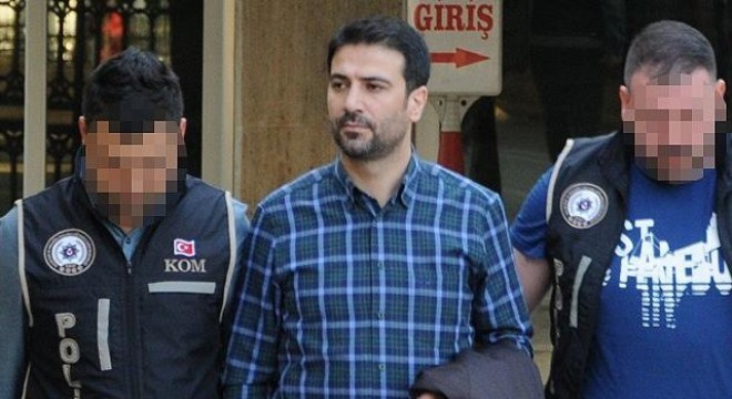Eski Vali yardımcısı FETÖ'den gözaltına alındı