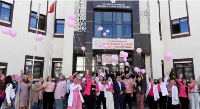 Farkındalık için pembe balonlar uçuruldu