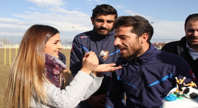 Ferit Erişçi'ye doğum günü sürprizi