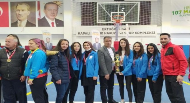 Gümüş kupa Erzurum'a