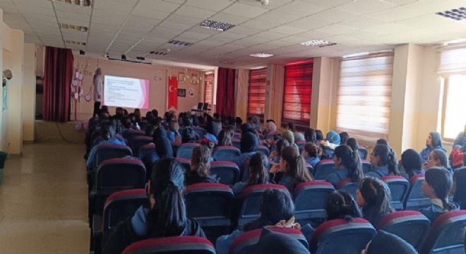 Güzel, Karayazı'da erken teşhisin önemini paylaştı