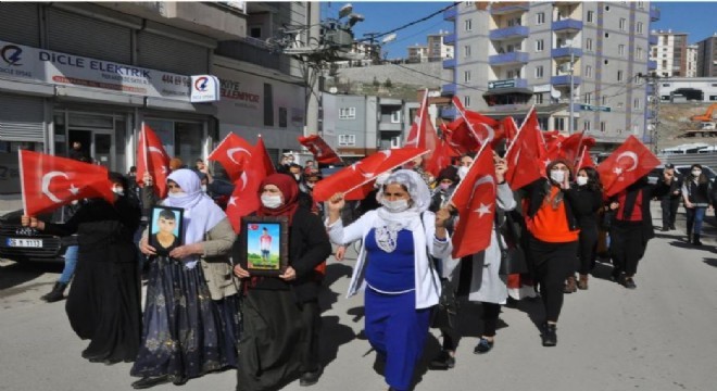 HDP'ye tepki: ‘Zenginler fakirleri sattı'