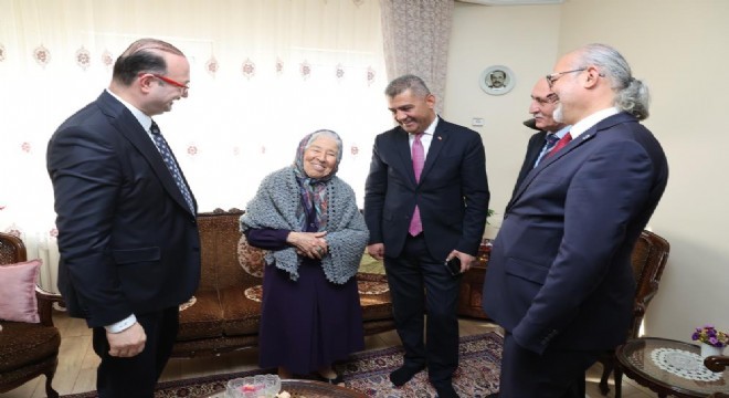 Hacımüftüoğlu'ndan öğretmenler günü ziyareti
