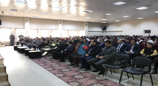 Horasan'da Milli Şair Akif'e vefa
