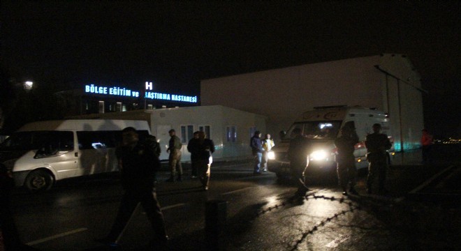 Karayazı'da teröristlerle çatışma: 1 uzman çavuş yaralı