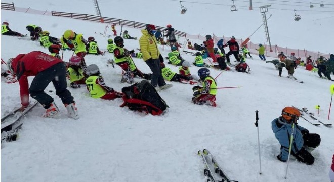 Kayakta Minikler Festivali Erzurum'da yapıldı