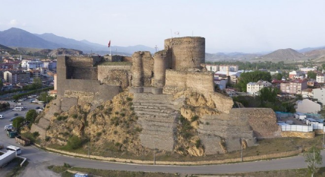 Oltu Kalesi turizme kazandırılıyor