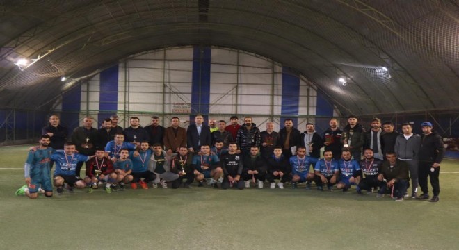 Oltu Yeni Vizyon 2071'den Halısaha Futbol Şöleni