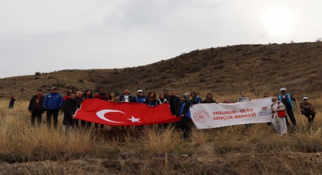 Oltu'da 2 bin fidan toprakla buluştu