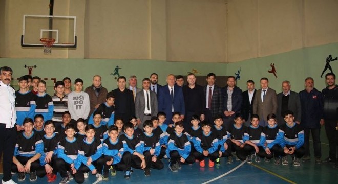 Oltu'da Futbol Okulu açıldı